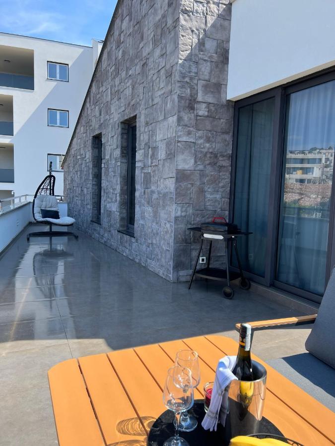 Appartement Luxury Laurus Penthouse With Awesome Sea View à Primošten Extérieur photo