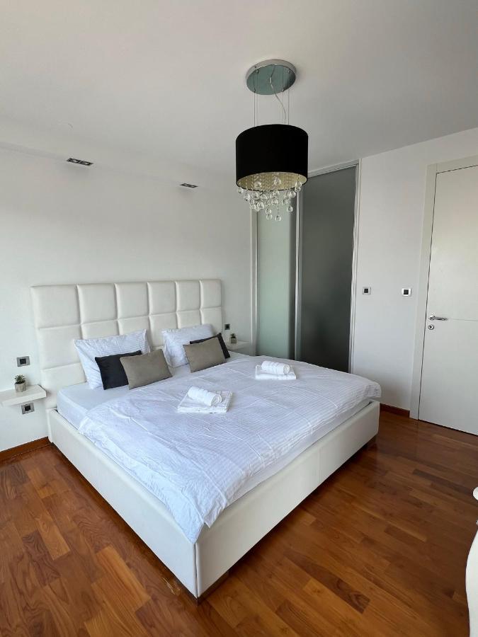Appartement Luxury Laurus Penthouse With Awesome Sea View à Primošten Extérieur photo