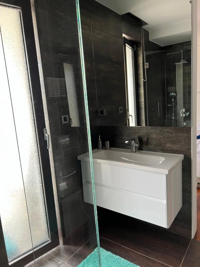 Appartement Luxury Laurus Penthouse With Awesome Sea View à Primošten Extérieur photo