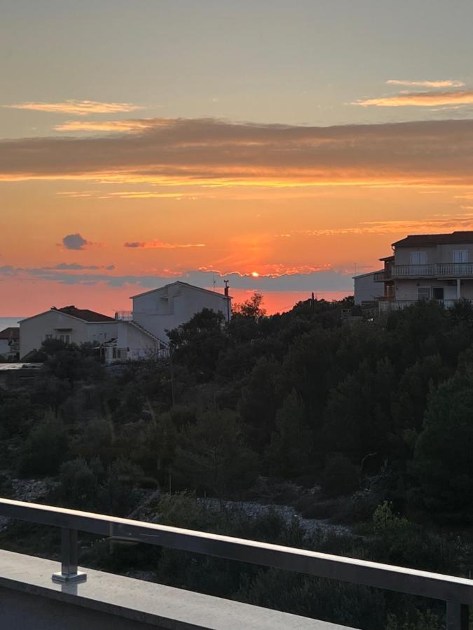 Appartement Luxury Laurus Penthouse With Awesome Sea View à Primošten Extérieur photo