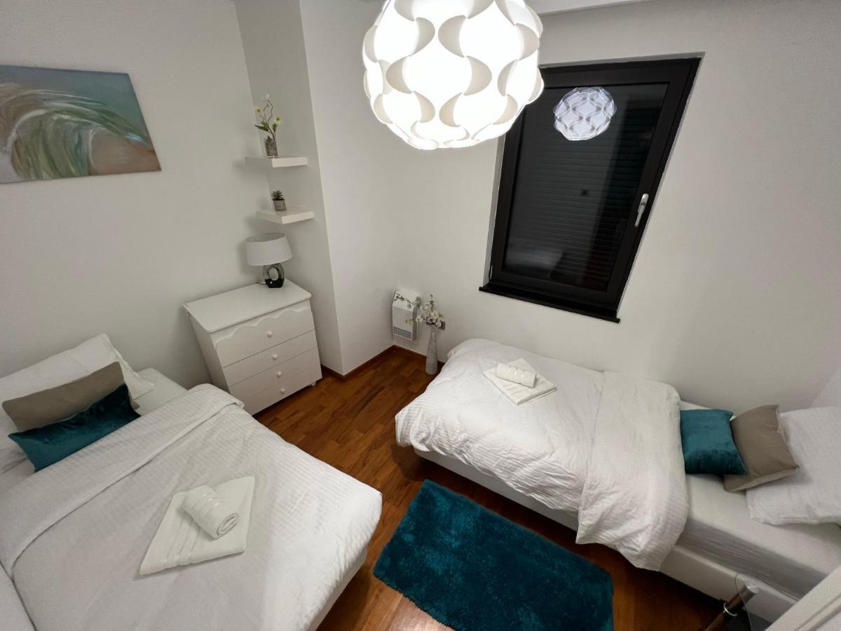 Appartement Luxury Laurus Penthouse With Awesome Sea View à Primošten Extérieur photo