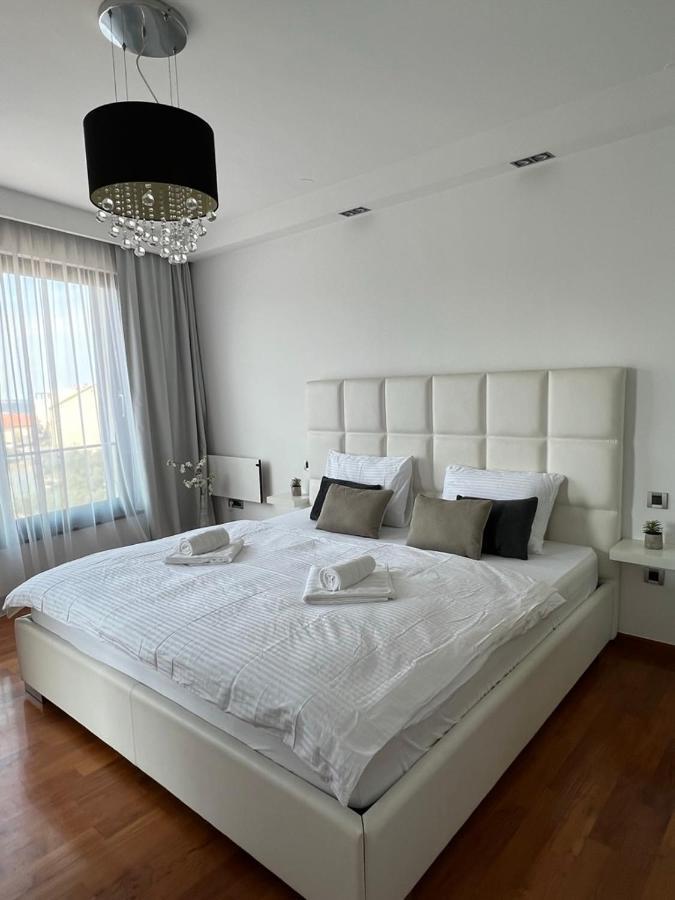 Appartement Luxury Laurus Penthouse With Awesome Sea View à Primošten Extérieur photo