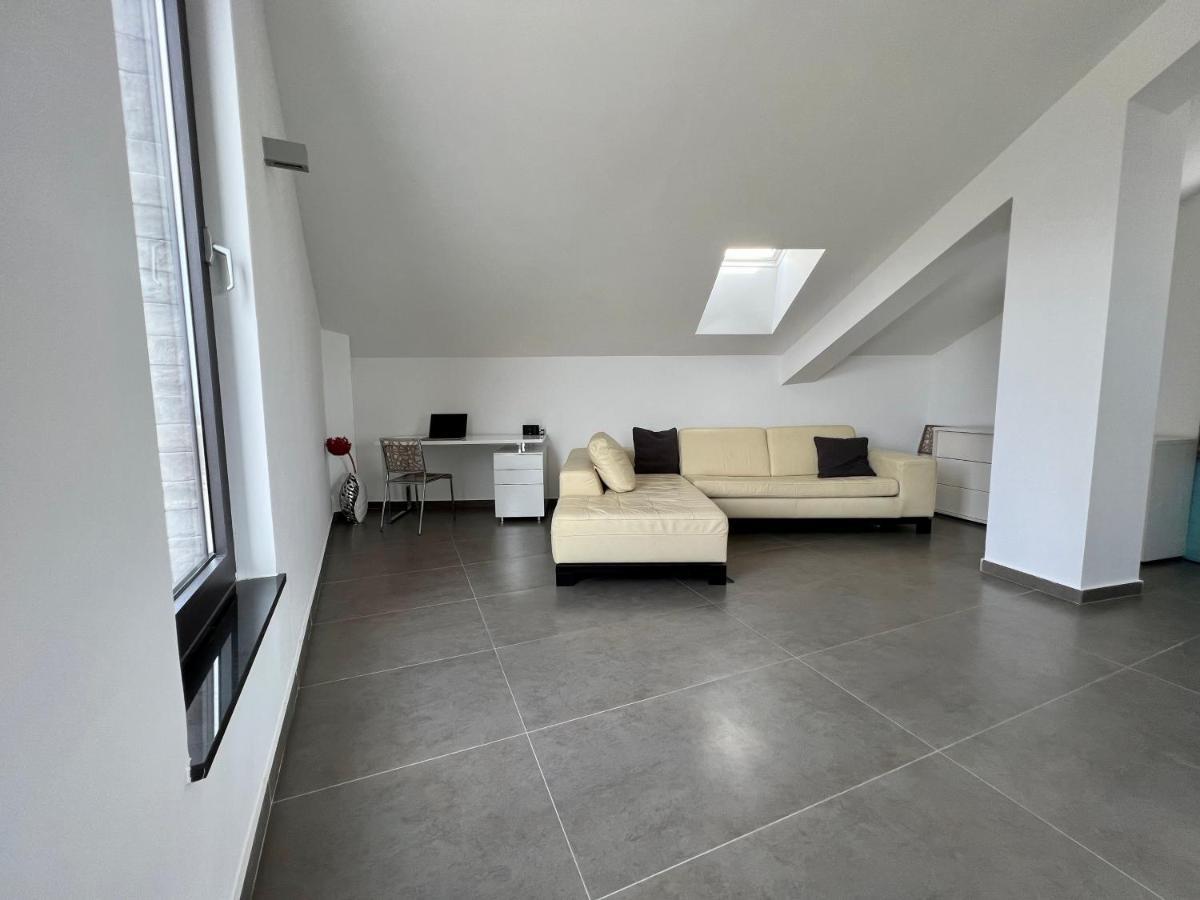 Appartement Luxury Laurus Penthouse With Awesome Sea View à Primošten Extérieur photo
