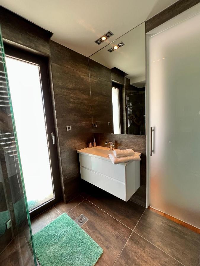 Appartement Luxury Laurus Penthouse With Awesome Sea View à Primošten Extérieur photo